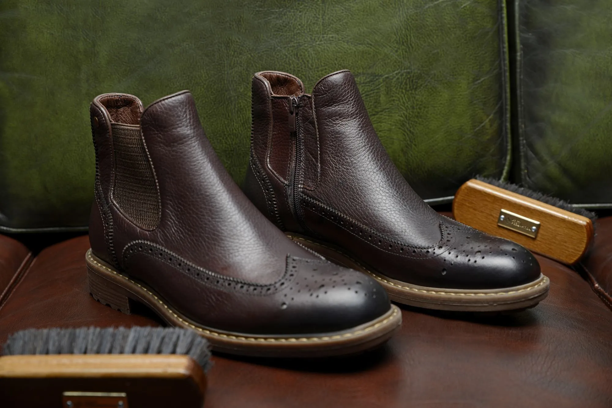 FOOT FEDERATION CHELSEA WINGTIP MENS BOOT BROWN