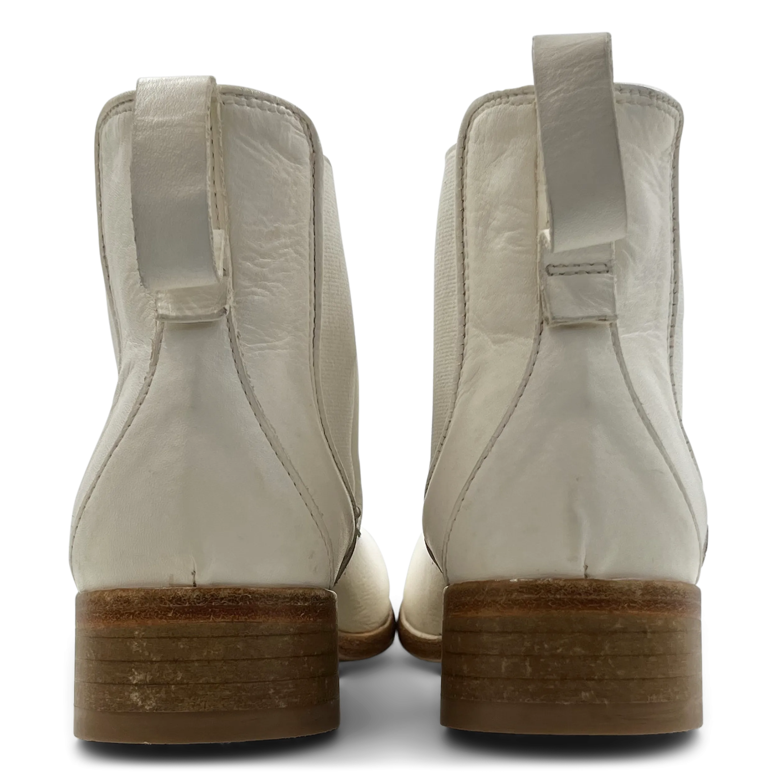 Howard Boot in Off-white