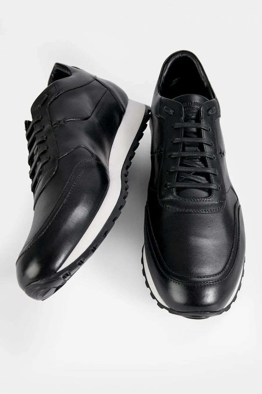 SOHO tuxedo-black runners