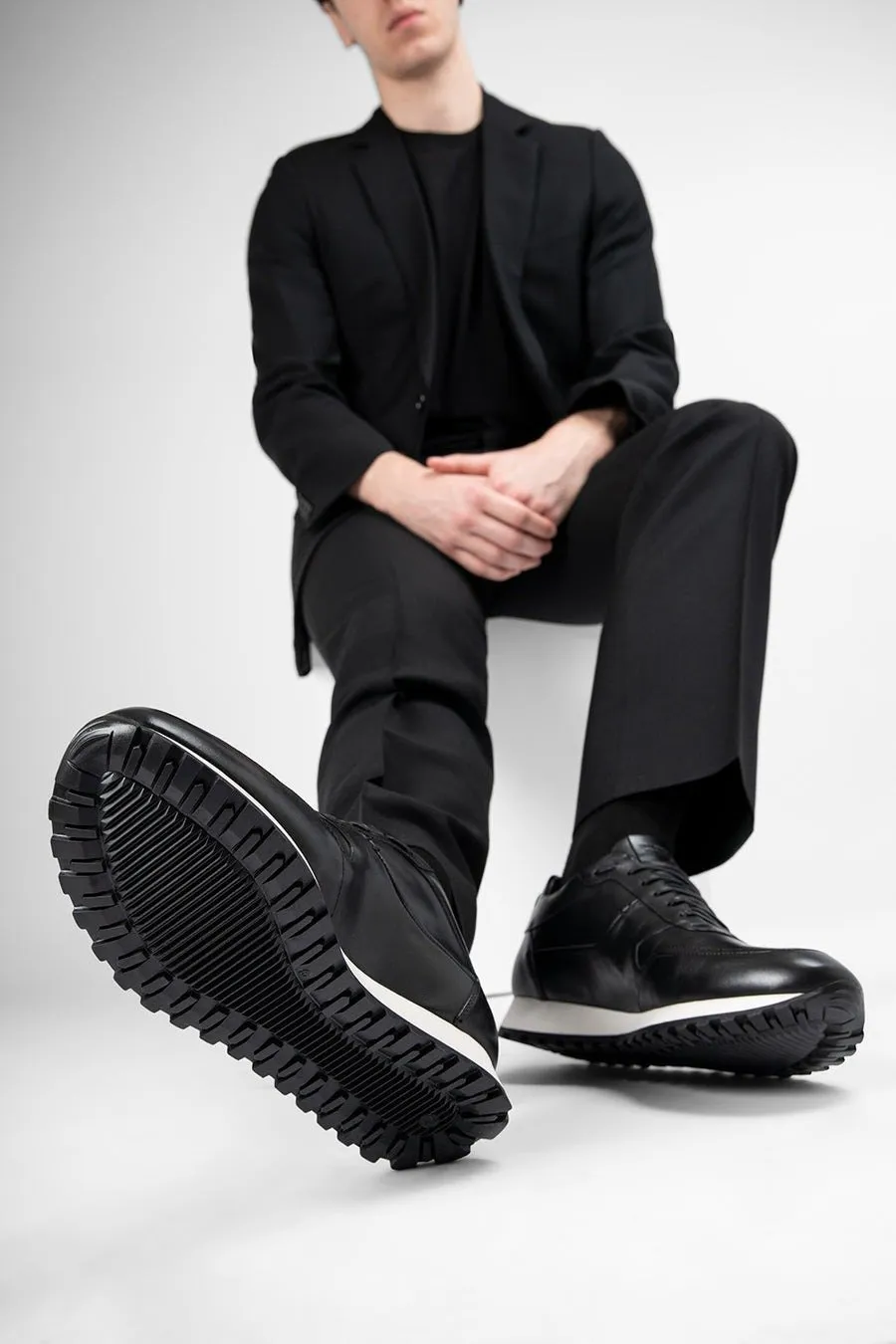 SOHO tuxedo-black runners