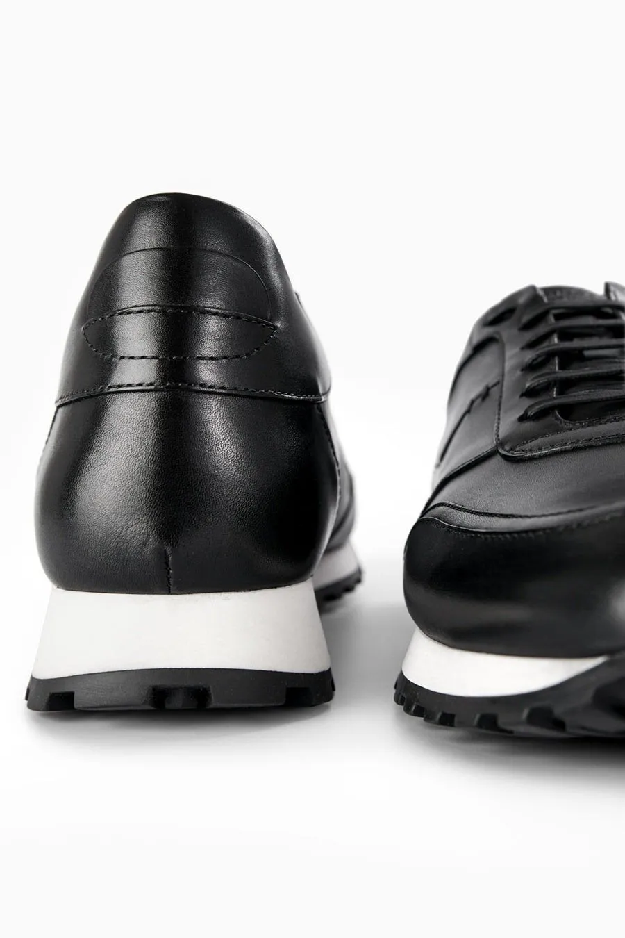 SOHO tuxedo-black runners